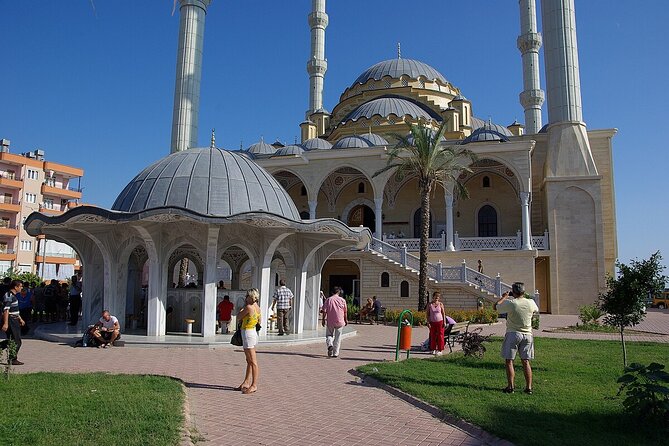 Side Green Canyon, Waterfall and Baby Lions with Mosque Visit - Manavgat Mosque at the start: a cultural beat before the scenery