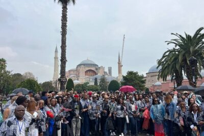 Skip-the-Line Hagia Sophia, Blue Mosque & Basilica Cistern Tour - Blue Mosque: İznik tiles, six minarets, and that window-lit interior
