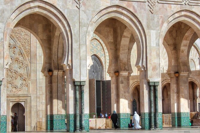 Skip the line Hassan 2 mosque Premium Tour entry ticket included - Entering smoothly: meeting point, timing, and the WhatsApp must-do