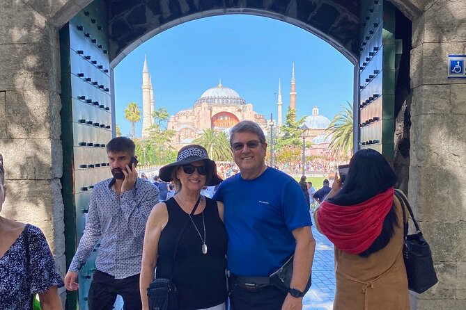 Small Group Tour: Hagia Sophia, Basilica Cistern, Blue Mosque and Grand Bazaar - Blue Mosque: Tiles and Light, Plus a Breather