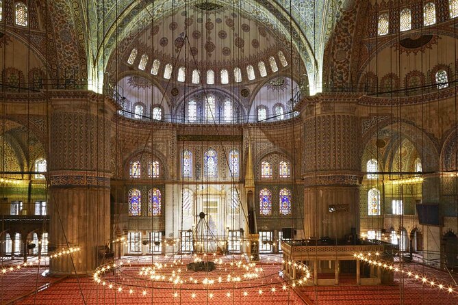 Suleyman's magnificent path: Mosques and Bazaars Tour - Süleymaniye Mosque: views, tombs, and the calm inside