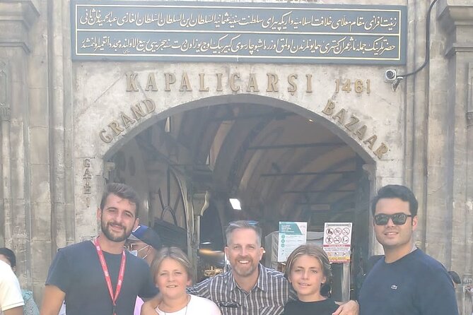 Suleyman's magnificent path: Mosques and Bazaars Tour - Galata Bridge finish: turn the tour into a longer evening