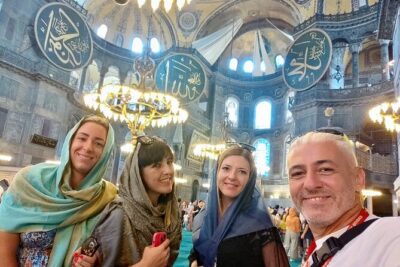 Topkapi Palace with Harem and Blue Mosque Guided Tour - Meeting point and timing: handle the “Istanbul street” problem early
