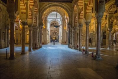 Tour to the Mosque-Cathedral of Córdoba with admission included - Your one-hour flow: what the tour is really doing