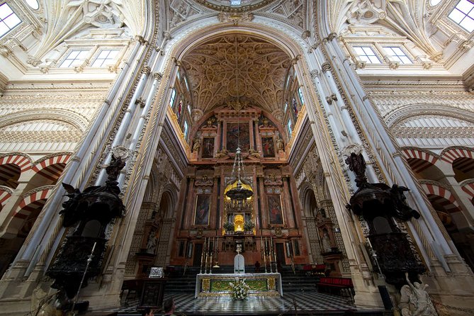 Visit in Spanish to the Cathedral Mosque. Does not include entrance ticket - Skipping the line: the real value of their ticket handling
