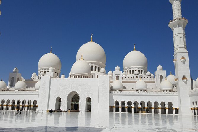 Visit To Ferrari World And Sheikh Zayed Mosque - Morning in Sheikh Zayed Grand Mosque: Serenity, Scale, and a Bit of Waiting